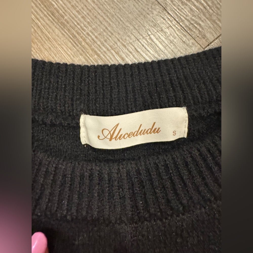 heavy knit sweater size small - Picture 2 of 3